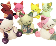 Beckoning Cat Maneki Neko Chirimen Fabric Decorative Plushie