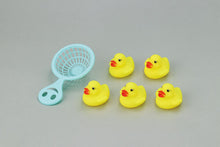 Floating Ducklings and Scoop Set