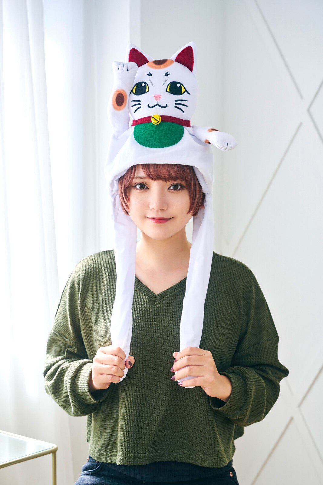 Maneki Neko Fortune Cat Flapping Paws Head Costume