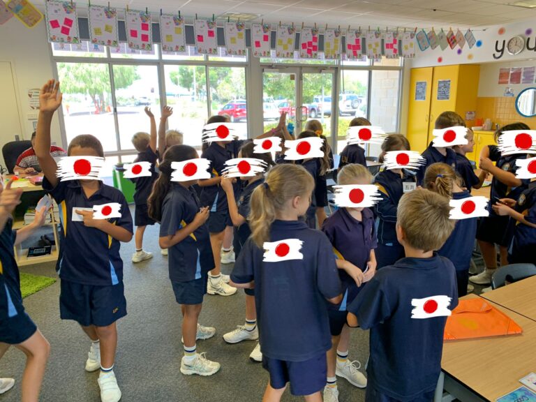 Revitalising Japanese Vocabulary Learning with Quiz, Quiz, Trade: A Cooperative Learning Game